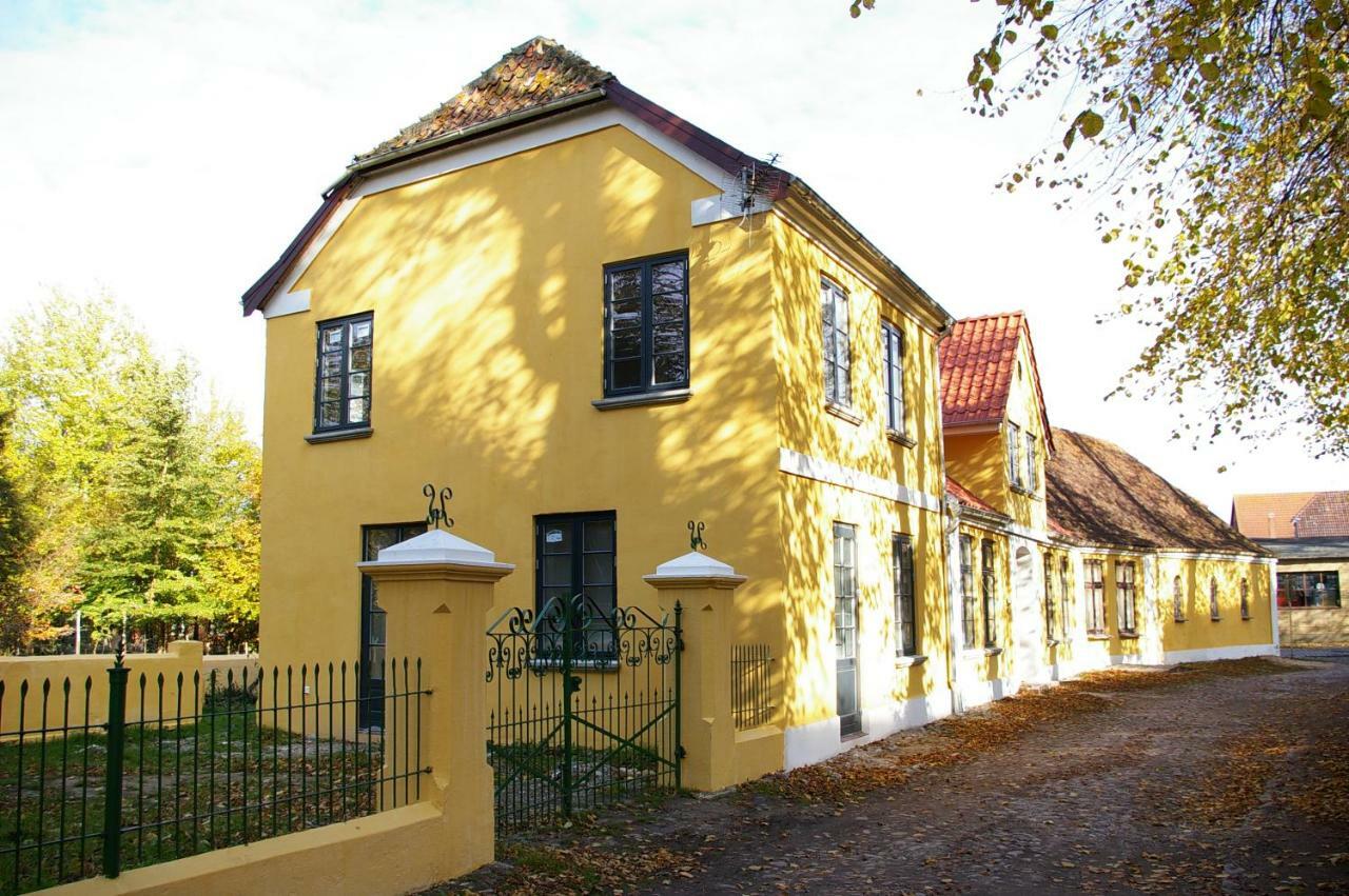 Villa Nikolaj - Historisches Pastorat Фемарн Экстерьер фото